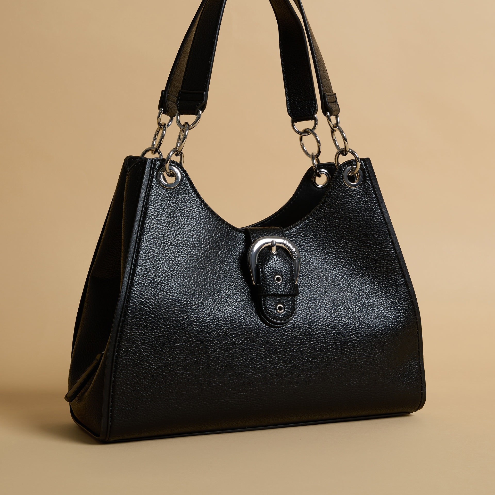 GUESS Factory: Global Lifestyle Brand